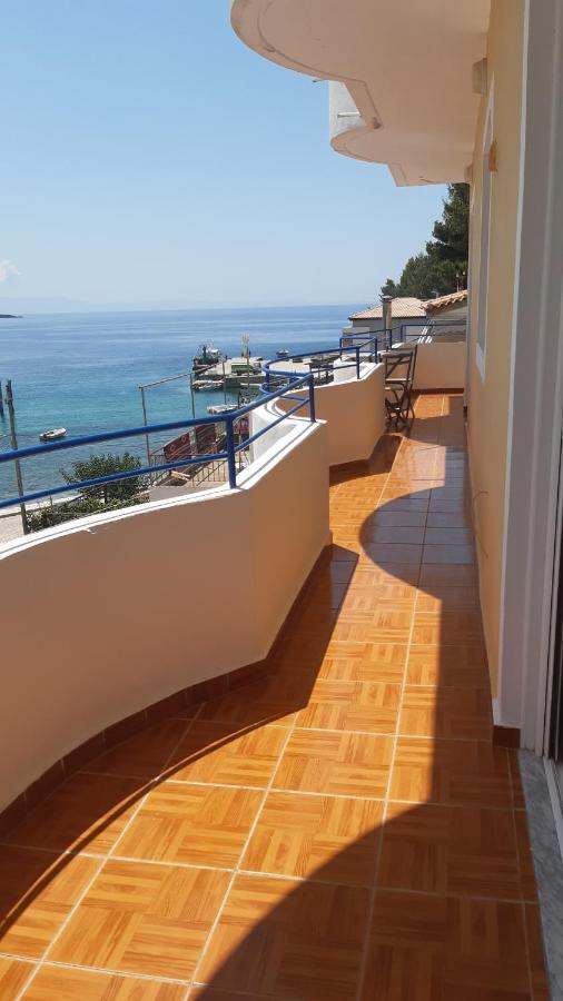 Beachfront Apartment ฮีมาเรอ ภายนอก รูปภาพ