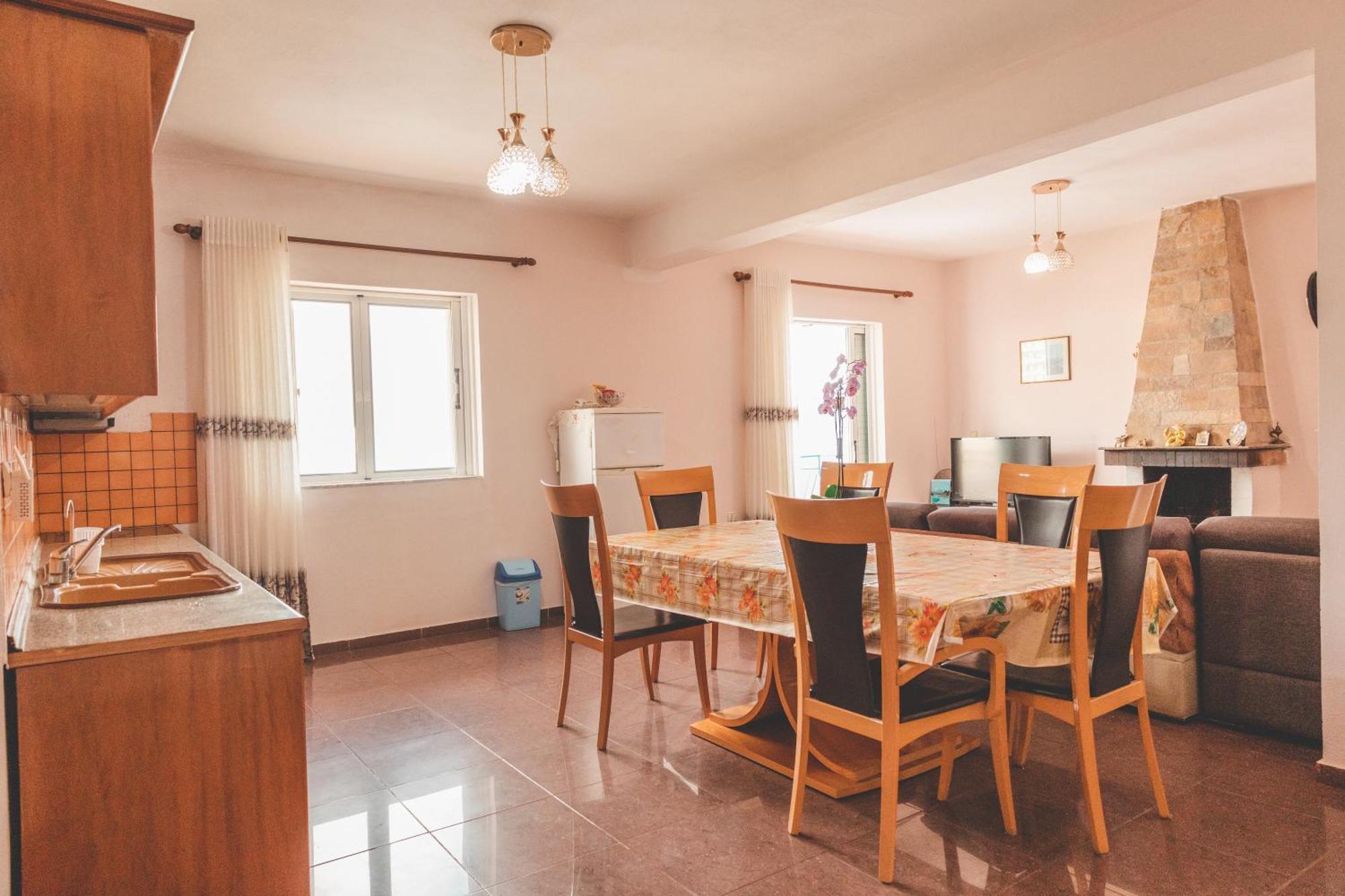 Beachfront Apartment ฮีมาเรอ ภายนอก รูปภาพ