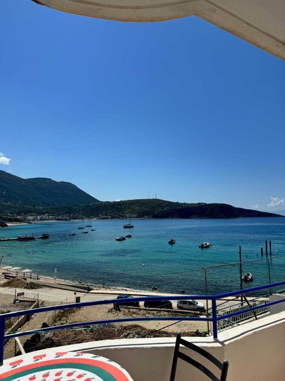 Beachfront Apartment ฮีมาเรอ ภายนอก รูปภาพ