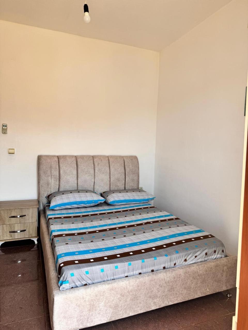 Beachfront Apartment ฮีมาเรอ ภายนอก รูปภาพ