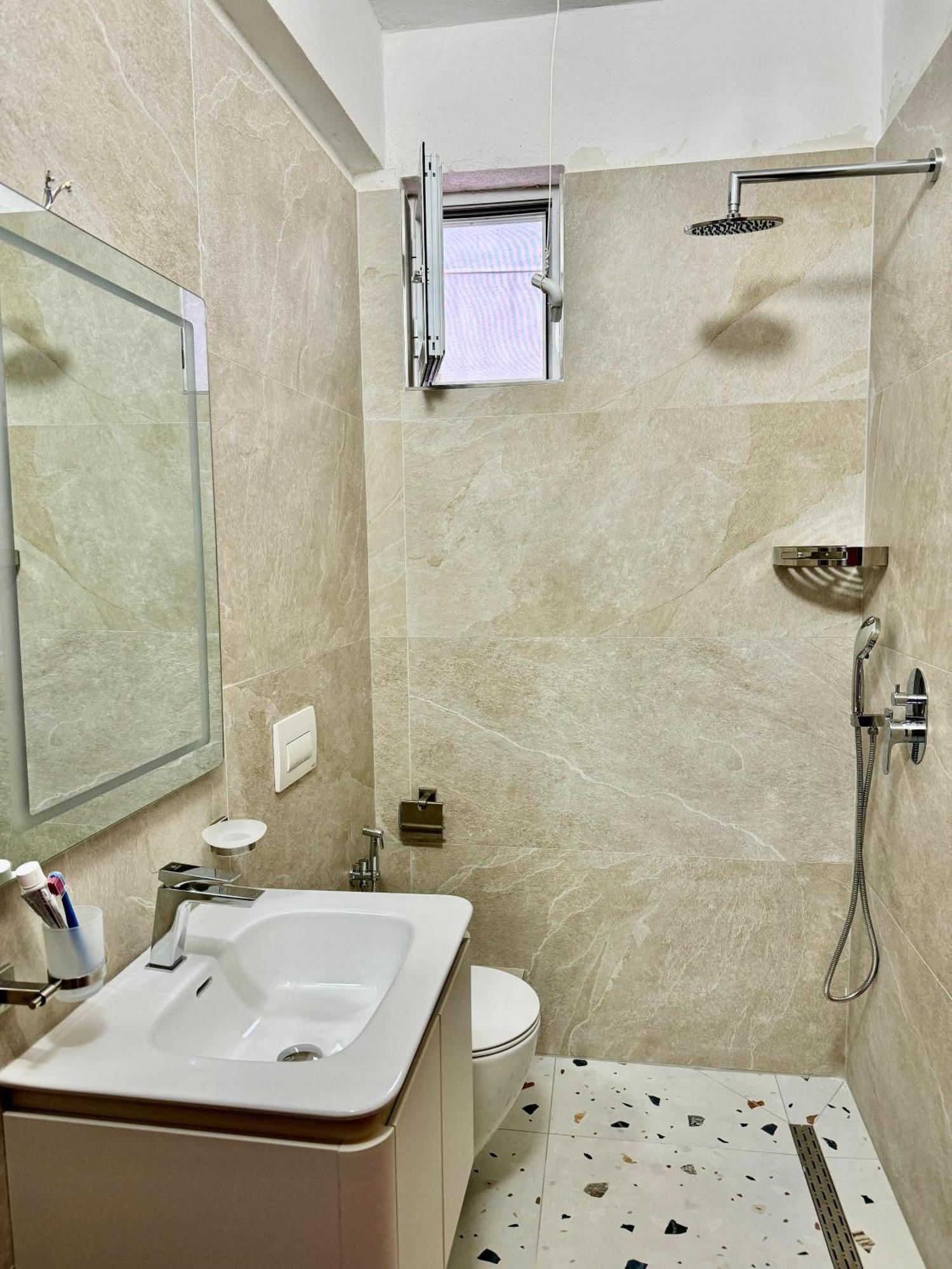 Beachfront Apartment ฮีมาเรอ ภายนอก รูปภาพ